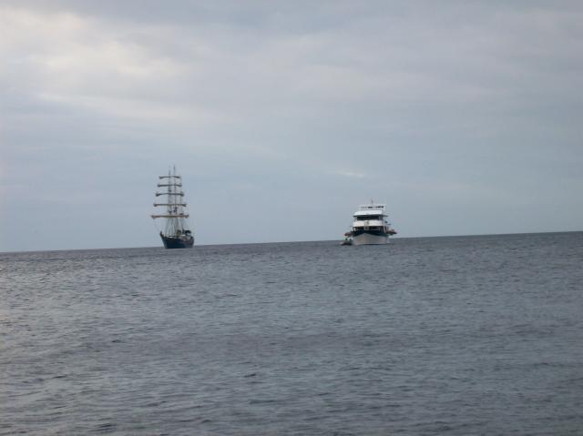 1 Two Ships - 100_0764 - 12.26.06 18.23