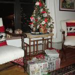 3 Little Tree Presents - 08 - edit