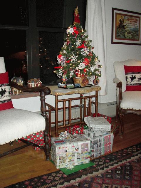 3 Little Tree Presents - 08 - edit