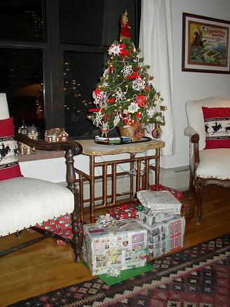 3 Little Tree Presents - 08 - small