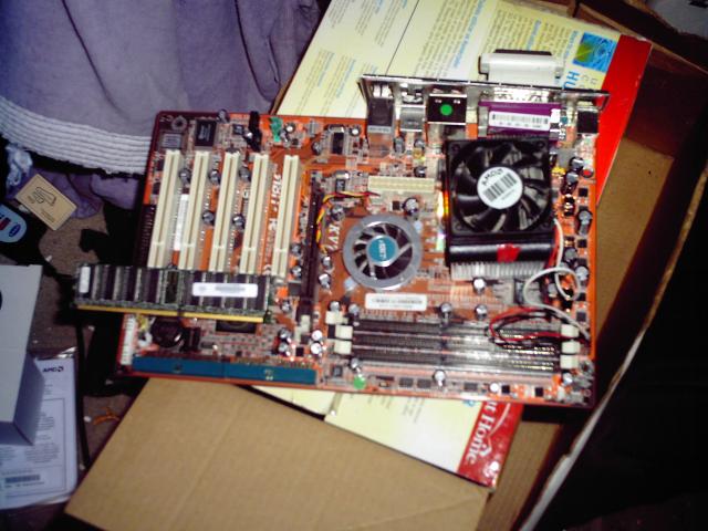 4 Computer Innards - 044