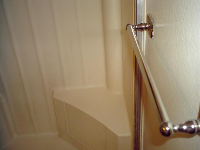 3 Sheer's Bathroom Towel Bar Shower - 083