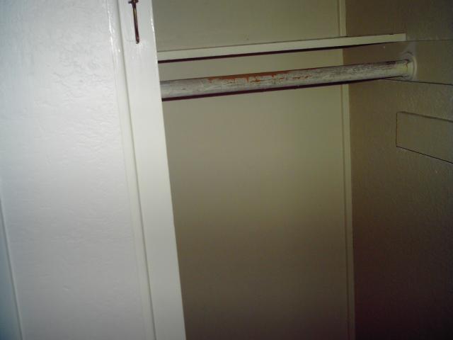 4 Coat Closet - 073