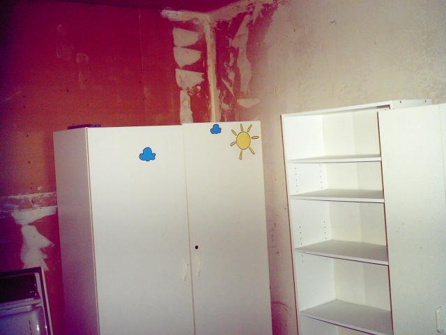 4 Garage Cabinets - 091