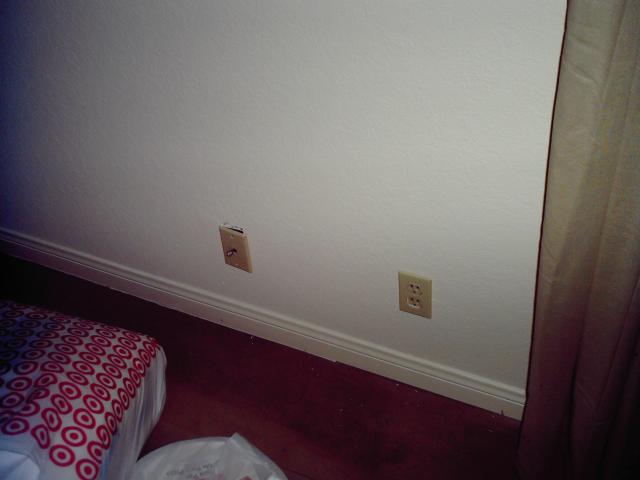 4 Living Room Socket Cable - 063
