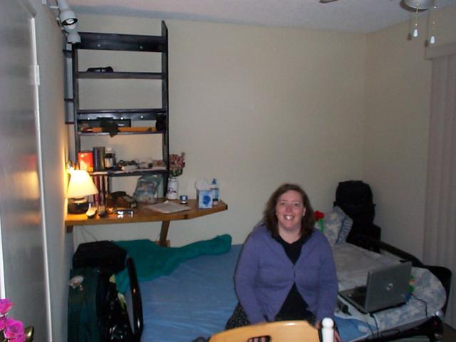 4 Me Bed Back Of Room - 01