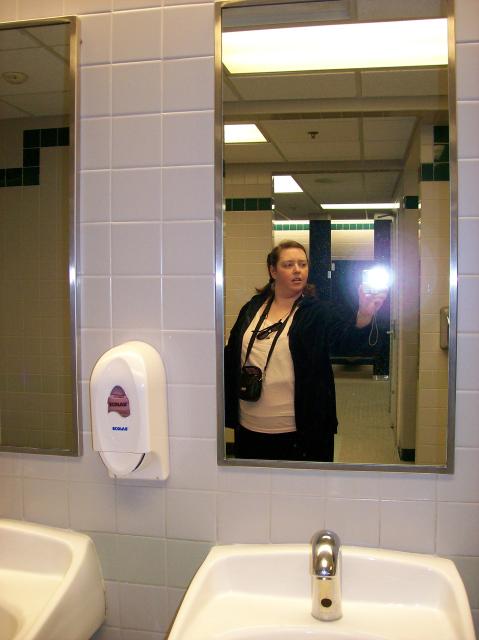 4 Me Bathroom - 101_0178 - 12.19.06 16.07