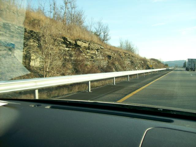 4 Rocky Layers Along Road - 101_0306 - 12.20.06 15.23