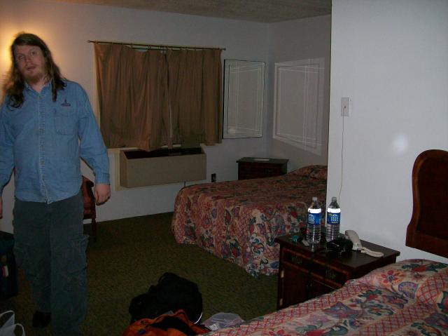 5 Sheer Hotel Room - Crop - 101_0327 - 12.20.06 22.23