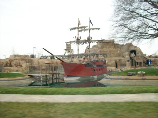 3 Ship, Rocks - 101_0335 - 12.21.06 11.33