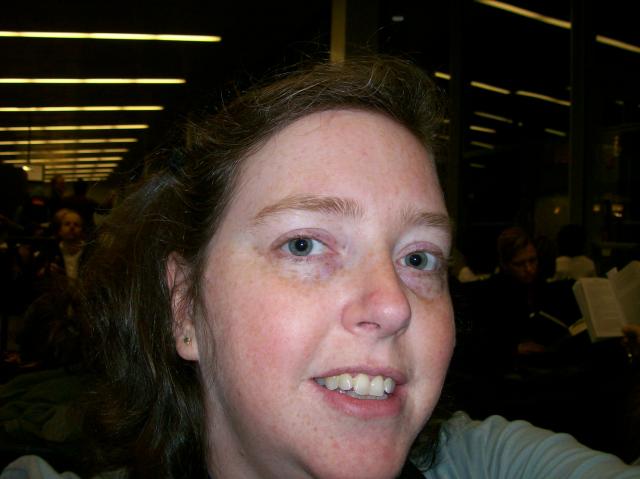 2 Me Smiling - 100_0515 - 12.22.06 18.50