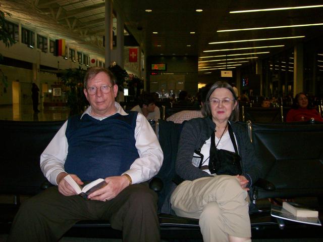 3 Mark Cheryl - Crop - 100_0528 - 12.22.06 22.41
