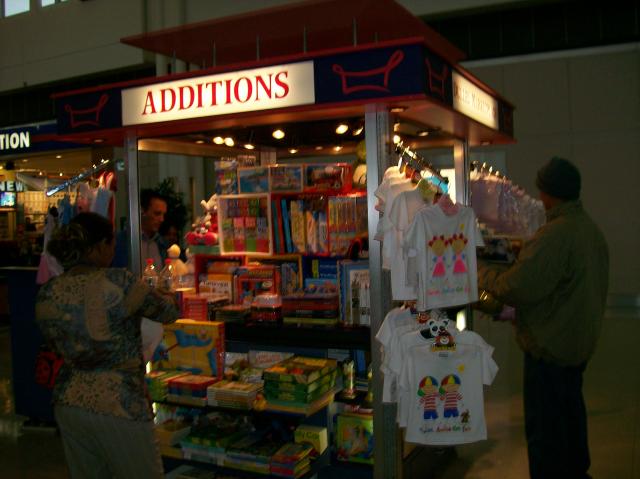 4 Souvenir Stand - 100_0483 - 12.22.06 13.15
