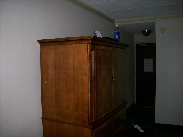 6 Hotel Room - 100_0463 - 12.22.06 10.22