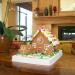 3 Hotel Gingerbread House - 100_0541 - 12.23.06 00.11
