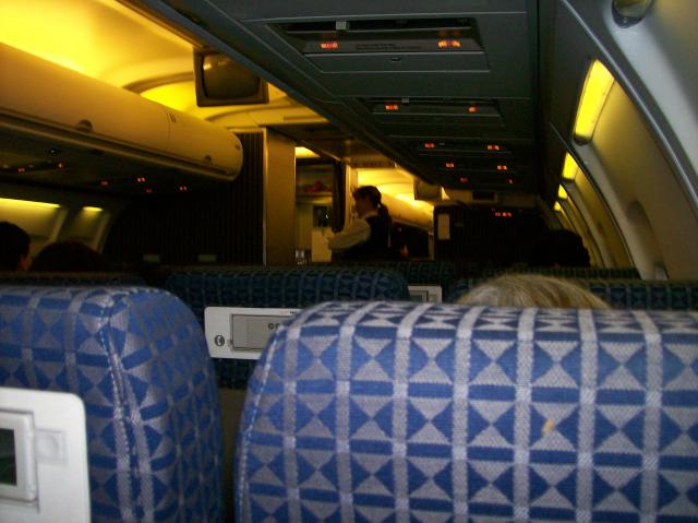 6 Airplane - 100_0563 - 12.23.06 22.37