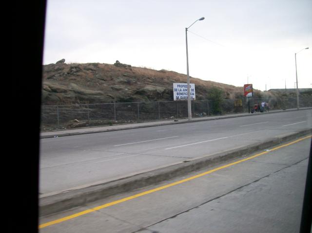 3 Road Sign - 100_0595 - 12.25.06 07.41