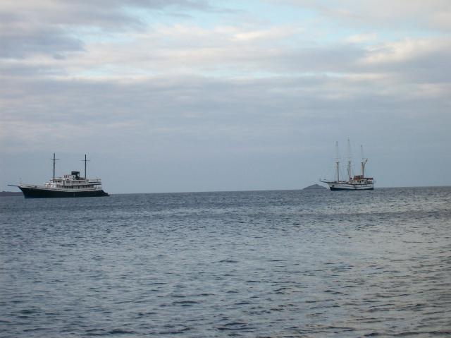 4 Two Ships - Crop - 100_0765 - 12.26.06 18.23