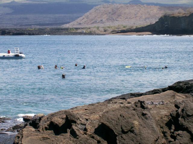 5 Snorkelers Boat - 100_0675 - 12.26.06 12.02