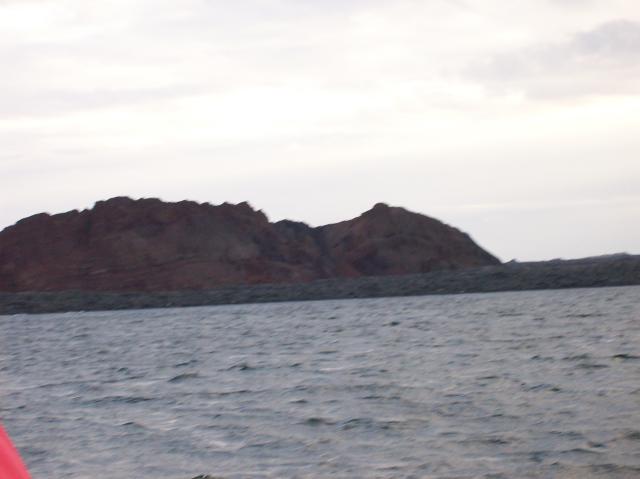 6 Distant Rocks Blurred - 100_0832 - 12.26.06 18.42