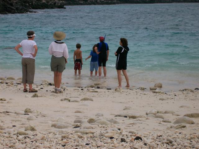 4 People, Beach - 100_0989 - 12.27.06 18.15
