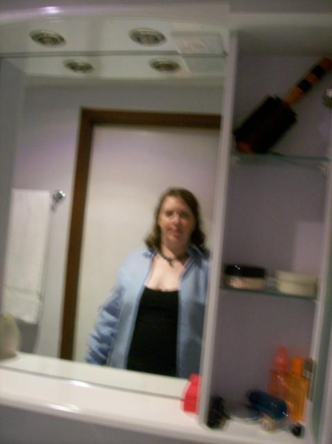 6 Me Blurred - 100_1042 - 12.27.06 19.21
