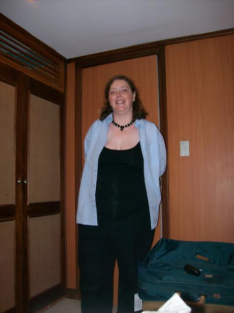 6 Me Smiling - 100_1048 - 12.27.06 19.23