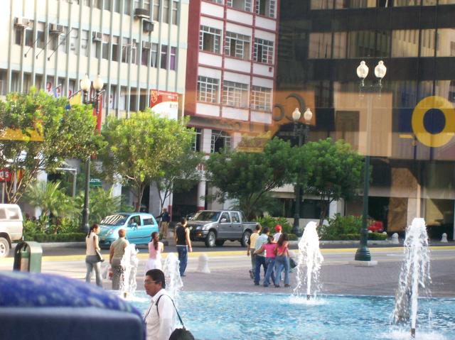 4 Fountains - 100_1269 - 12.30.06 17.02