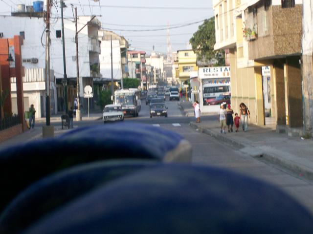 5 Street Scene - 100_1302 - 12.30.06 17.16
