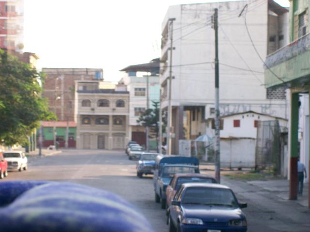5 Street Scene - 101_0395 - 12.30.06 17.19