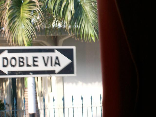 5 Street Sign - Crop - 100_1300 - 12.30.06 17.15