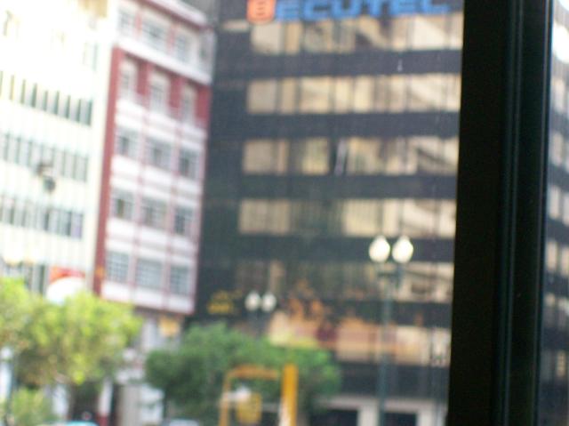 6 Blurred Building - 100_1270 - 12.30.06 17.02