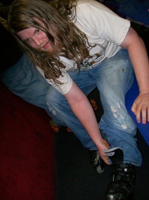 3 Sheer Puts On Skates - 101_0509