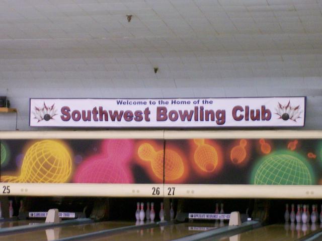 3 Bowling Sign - 101_0629