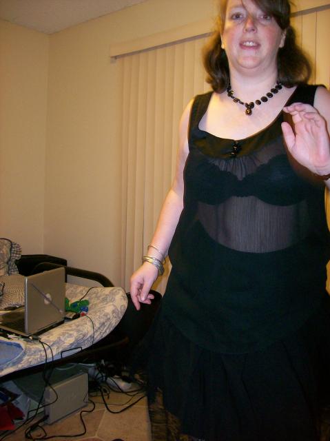 4 Black Skirt High Close - 101_0671