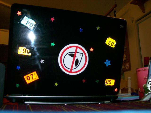 4 Laptop Back - 100_0883
