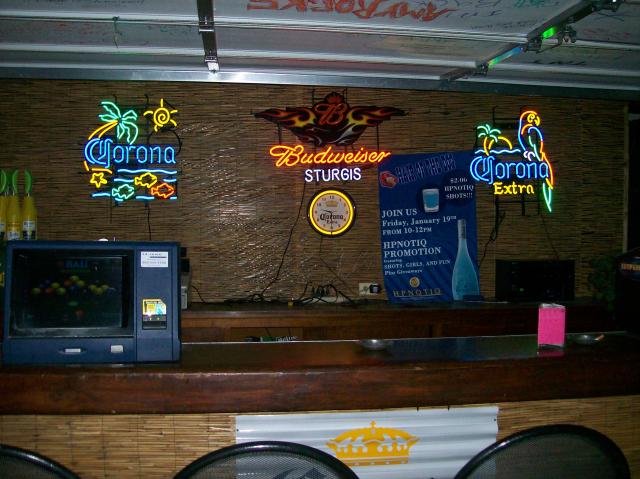 3s Bar Neon - 100_0971