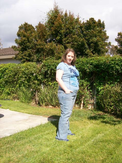 4u Me Sideways In Back Yard - 100_1133
