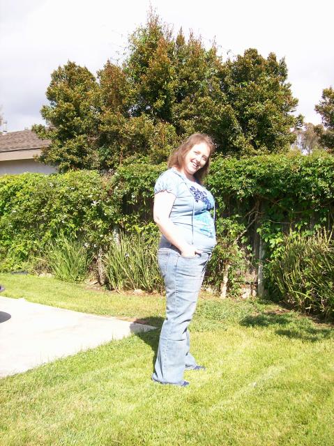 5u Me Sideways In Back Yard - 100_1132