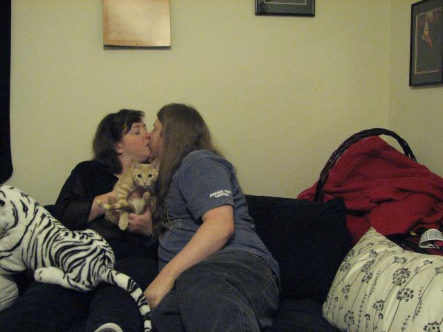 1 Valen3 grainy Kiss - IMG_1627